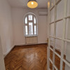 Piata Victoriei langa Guvern 5 camere etaj 1 in vila, nemobilat, cu balcon thumb 3