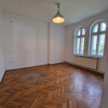 Piata Victoriei langa Guvern 5 camere etaj 1 in vila, nemobilat, cu balcon thumb 4