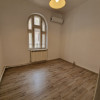 Piata Victoriei langa Guvern 5 camere etaj 1 in vila, nemobilat, cu balcon thumb 5