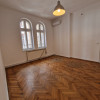 Piata Victoriei langa Guvern 5 camere etaj 1 in vila, nemobilat, cu balcon thumb 6